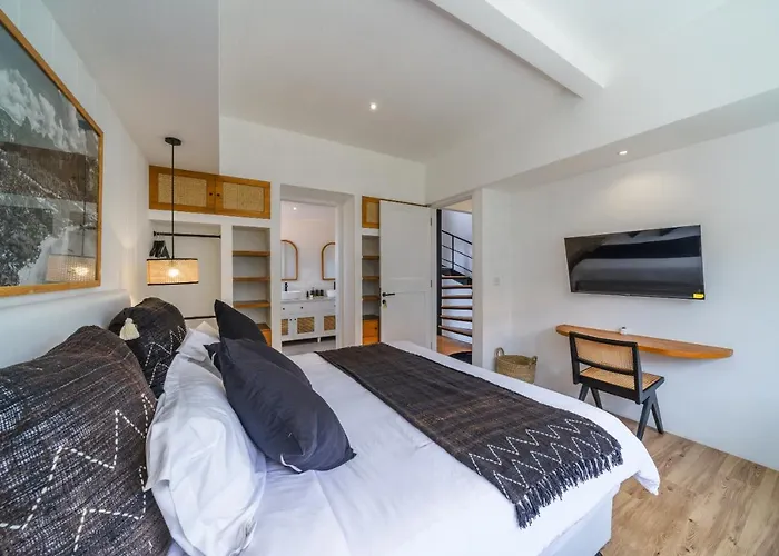 Villa Noumea - Classy Smart 3bd In Canggu! *