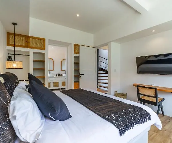 Noumea - Classy Smart 3bd In Canggu!