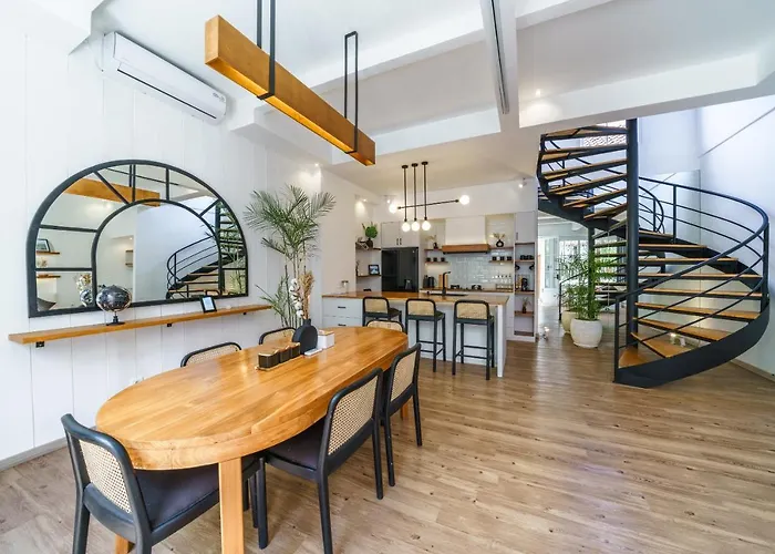 Noumea - Classy Smart 3bd In Canggu!