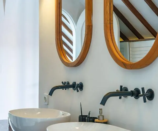 Noumea - Classy Smart 3bd In Canggu! *