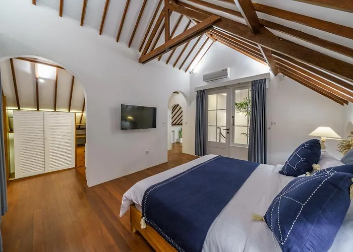 Noumea - Classy Smart 3bd In Canggu!